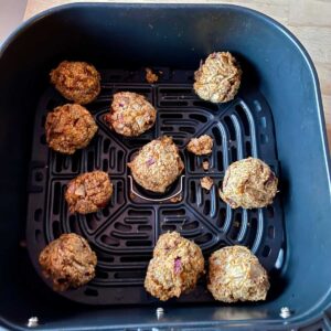 Featured image of delicious air fryer cooked sage and onion stuffing balls, just like Paxo
