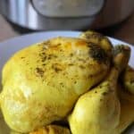 Photo a delicious pressure cooked Zero Minute Chicken with an Instant Pot in the background